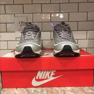 Woman’s air max 97’s